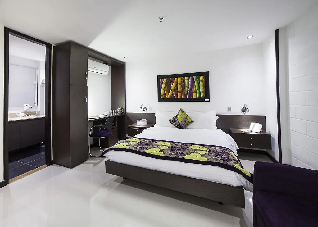 Hotel Golden Palermo Medellín 4*,
